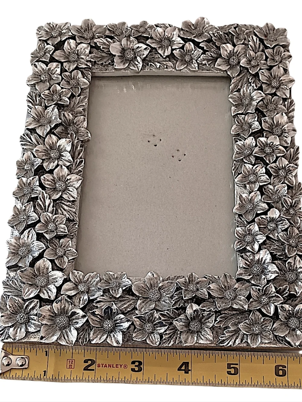 Ornate Applied Floral Picture Photo Frame 4x6 Victorian‎ Silver Tone Resin Deco.